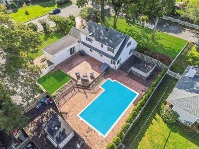 /international/us/273-cambon-avenue-saint-james-ny-110096105401/