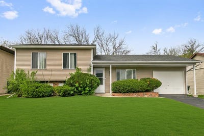 /international/us/18200-fountainbleau-drive-hazel-crest-il-110107601333/