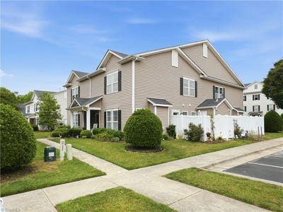 /international/us/103-williams-way-kernersville-nc-110108383590/