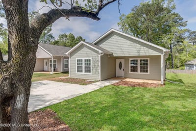 /international/us/13463-mary-avenue-gulfport-ms-110107264073/