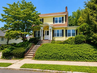 /international/us/180-george-st-south-river-nj-110110199951/
