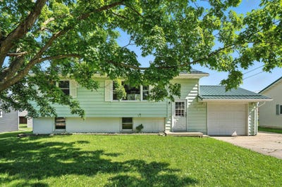 /international/us/404-e-gardner-street-new-hampton-ia-110100586096/