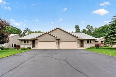 /international/us/466-cedar-court-taylors-falls-mn-110120421583/