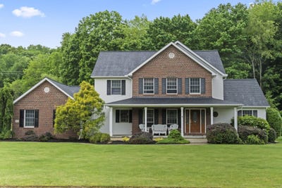 /international/us/525-gleneagles-drive-newark-oh-110108339012/