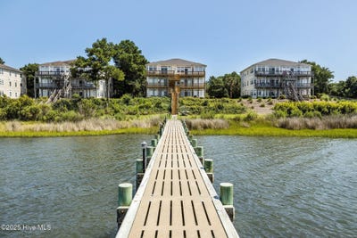 /international/us/8632-sound-drive-emerald-isle-nc-110100510977/