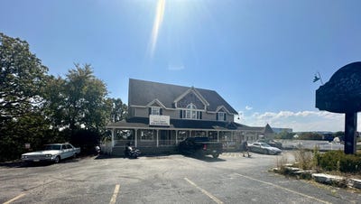 /international/us/2420-w-76-country-boulevard-branson-mo-110108015950/