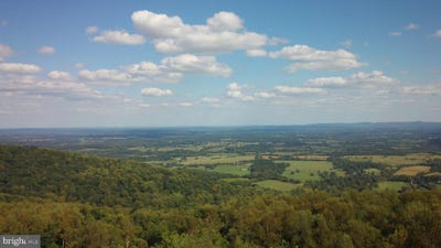 /international/us/blueridge-mountain-paris-va-110101693106/