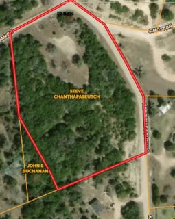 /international/us/104-s-lillian-dr-kerrville-tx-110101102021/