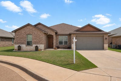 /international/us/306-hampshire-avenue-wolfforth-tx-110108773692/
