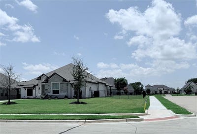 /international/us/500-river-bank-court-granbury-tx-110101240841/?lang=en