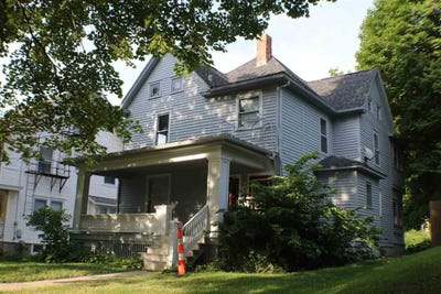 /international/us/328-s-governor-st-iowacity-ia-110100318851/