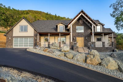 /international/us/182-wards-creek-road-rogue-river-or-110100254894/