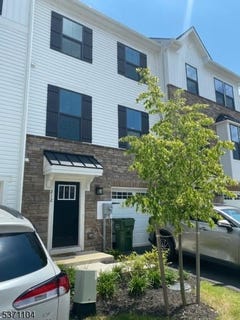 /international/us/212-e-stiger-st-hackettstown-town-nj-110100881417/