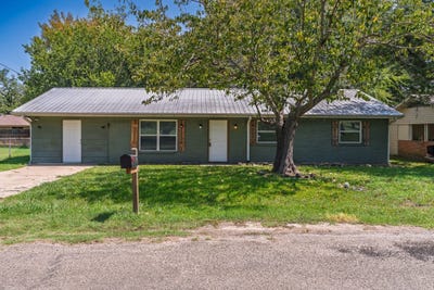 /international/us/741-9th-street-cooper-tx-110107638415/