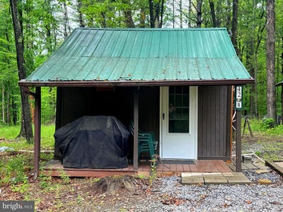 /international/us/3668-lake-ferndale-drive-springfield-wv-110108577314/