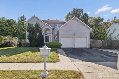 /international/us/13-johnson-avenue-monroe-nj-110120558316/