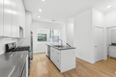 /international/us/427-w-10th-street-dallas-tx-110107685827/