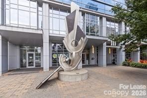 /international/us/333-w-trade-street-charlotte-nc-110105702596/