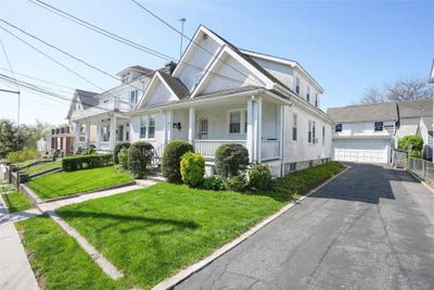 /international/us/22-olivia-street-port-chester-ny-110099094906/