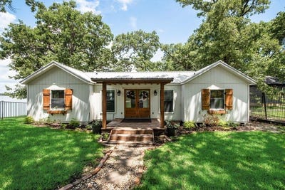 /international/us/111-adams-row-streetman-tx-110100502115/