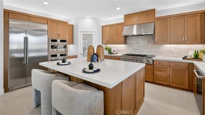 /international/us/27976-plateau-terrace-valencia-ca-110120535941/