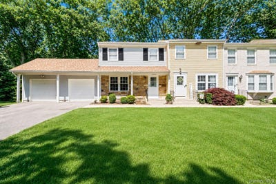 /international/us/17-bartlett-yaphank-ny-110108696763/