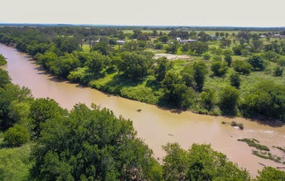 /international/us/410-county-road-433-mullin-tx-110104493988/