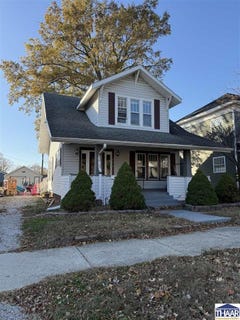/international/us/404-n-main-street-sullivan-in-110105280262/