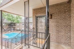 /international/us/4436-harlanwood-drive-fort-worth-tx-110103658598/