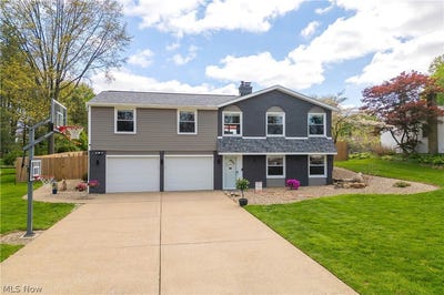 /international/us/8318-kellydale-street-nw-massillon-oh-110108414771/