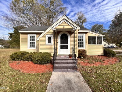 /international/us/415-caswell-street-smithfield-nc-110108609394/