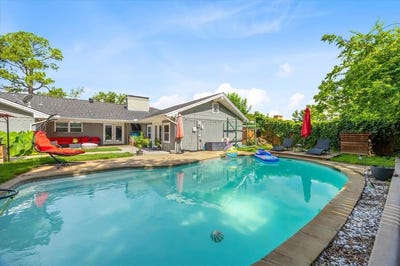 /international/us/6303-buena-vista-drive-greenville-tx-110096878214/