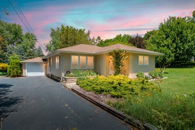 /international/us/68334-apple-lane-benton-harbor-mi-110109182261/