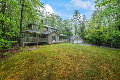 /international/us/100-colonial-circle-harrison-me-110108491545/