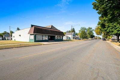 /international/us/605-main-street-marinette-wi-110096096227/