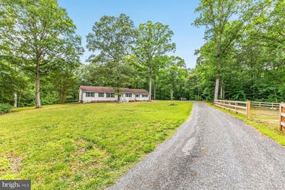/international/us/22755-deerhaven-lane-california-md-110109065850/