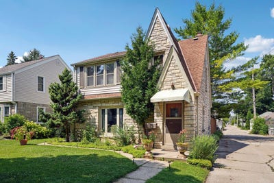 /international/us/3519-s-pine-ave-milwaukee-wi-110101112937/