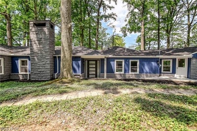 /international/us/2531-timberline-drive-willoughby-hills-oh-110108354461/