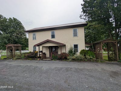/international/us/6176-lincoln-highway-bedford-pa-110119990732/