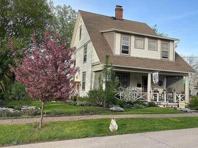 /international/us/214-adams-street-galena-il-110108062374/