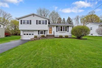 /international/us/138-bennett-road-camillus-ny-110107438847/