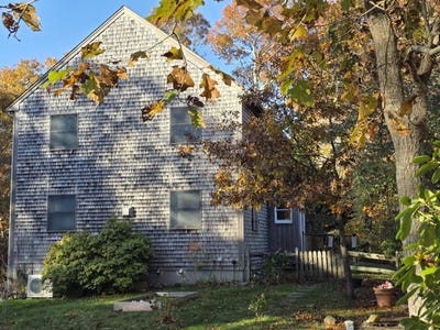 /international/us/33-alyssa-lane-vineyard-haven-ma-110108178434/