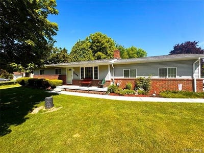 /international/us/2455-valley-church-drive-thetford-twp-mi-110108411221/