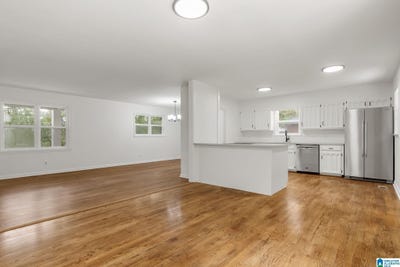 /international/us/1289-havenview-drive-pelham-al-110120131340/