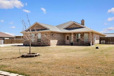 /international/us/7302-e-county-rd-96-midland-tx-110107319341/