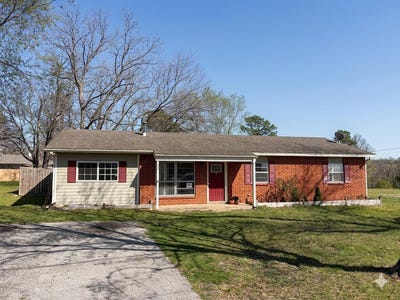 /international/us/113-n-mill-street-grove-ok-110106759008/