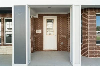 /international/us/254-harris-street-lewisville-tx-110099700566/