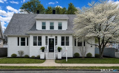 /international/us/48-bishop-street-east-haven-ct-110107846558/