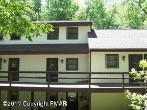 /international/us/15-villas-road-mount-pocono-pa-110107826280/