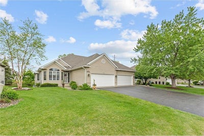 /international/us/17925-39th-place-n-plymouth-mn-110108383238/